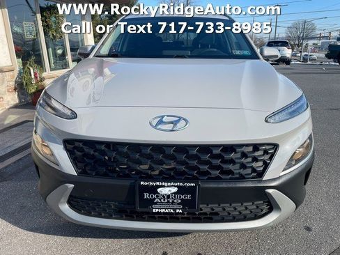 Used 2023 Hyundai Kona SEL image 2