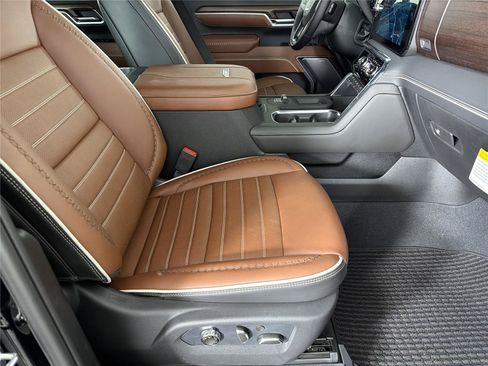 New 2026 GMC Sierra 2500 Denali Ultimate AWD/4WD image 11