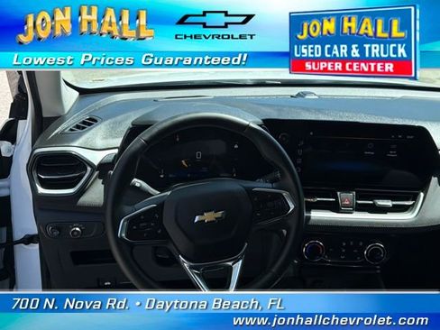 Used 2025 Chevrolet TrailBlazer LT w/ LT Cold Weather Package image 23