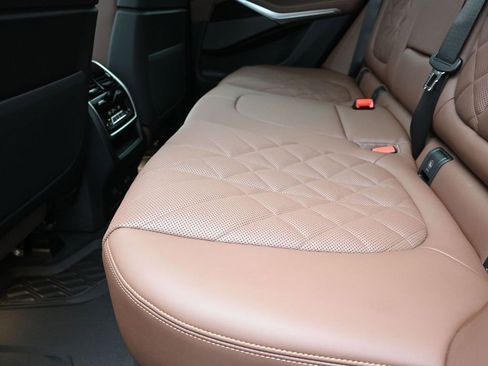 New 2026 BMW X5 sDrive40i w/ M Sport Package RWD image 16