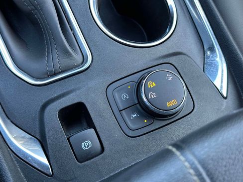 Certified 2023 Chevrolet Traverse LT image 33