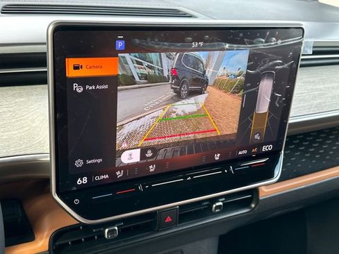New 2025 Volkswagen ID. Buzz Pro S RWD image 29