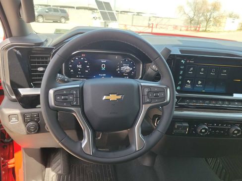 New 2026 Chevrolet Silverado 1500 LT w/ Z71 Off-Road Package AWD/4WD image 19