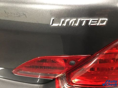 Used 2009 Toyota Avalon Limited image 15