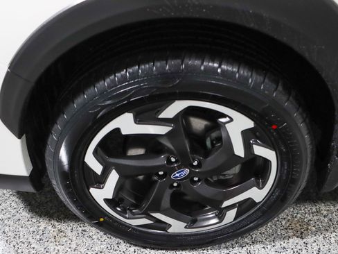 Used 2023 Subaru Crosstrek 2.5i Limited w/ Moonroof Package image 11