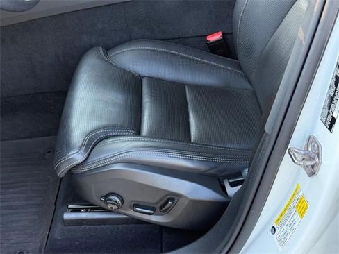 Used 2022 Volvo XC60 T8 Inscription w/ Advanced Package image 19