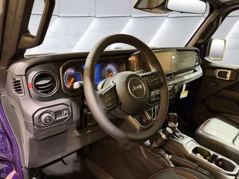 New 2026 Jeep Gladiator Rubicon w/ Steel Power Dome Hood Package AWD/4WD image 10