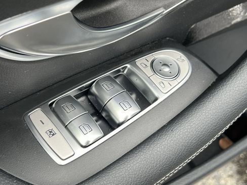 Used 2023 Mercedes-Benz E 450 4MATIC Cabriolet image 16
