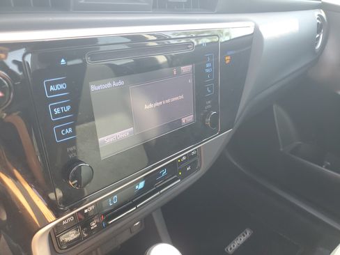 Used 2019 Toyota Corolla LE FWD image 20