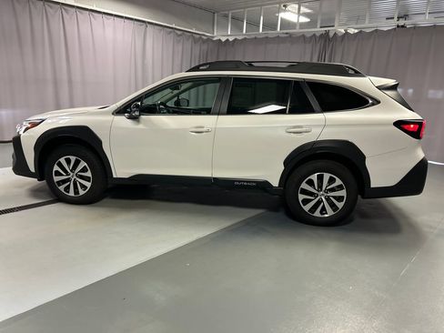 Used 2025 Subaru Outback Premium w/ Popular Package #1A AWD/4WD image 4