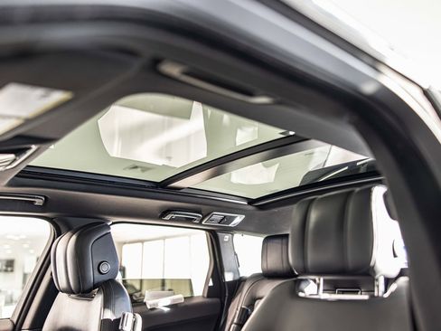 Used 2019 Land Rover Range Rover Sport HSE image 19