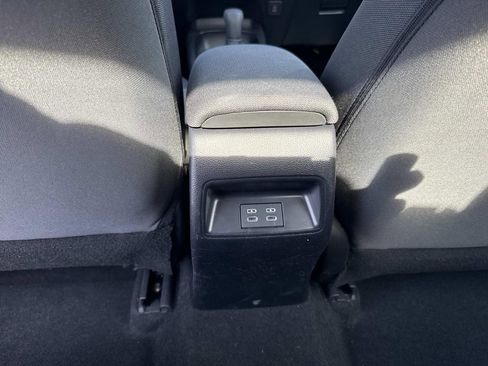 Used 2025 Toyota Corolla LE FWD image 21