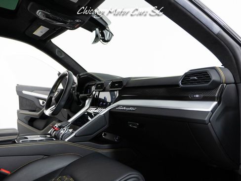 Used 2021 Lamborghini Urus AWD/4WD image 50