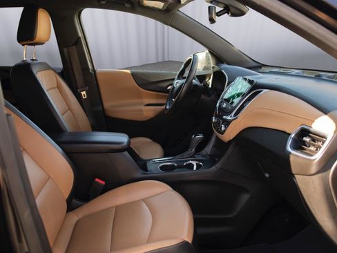 Used 2021 Chevrolet Equinox Premier image 19