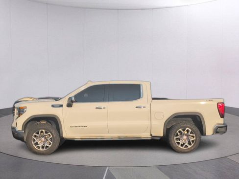 Used 2023 GMC Sierra 1500 SLT w/ SLT Premium Package AWD/4WD image 2