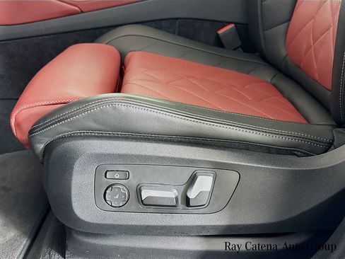 Certified 2024 BMW X6 xDrive40i w/ Premium Package image 20