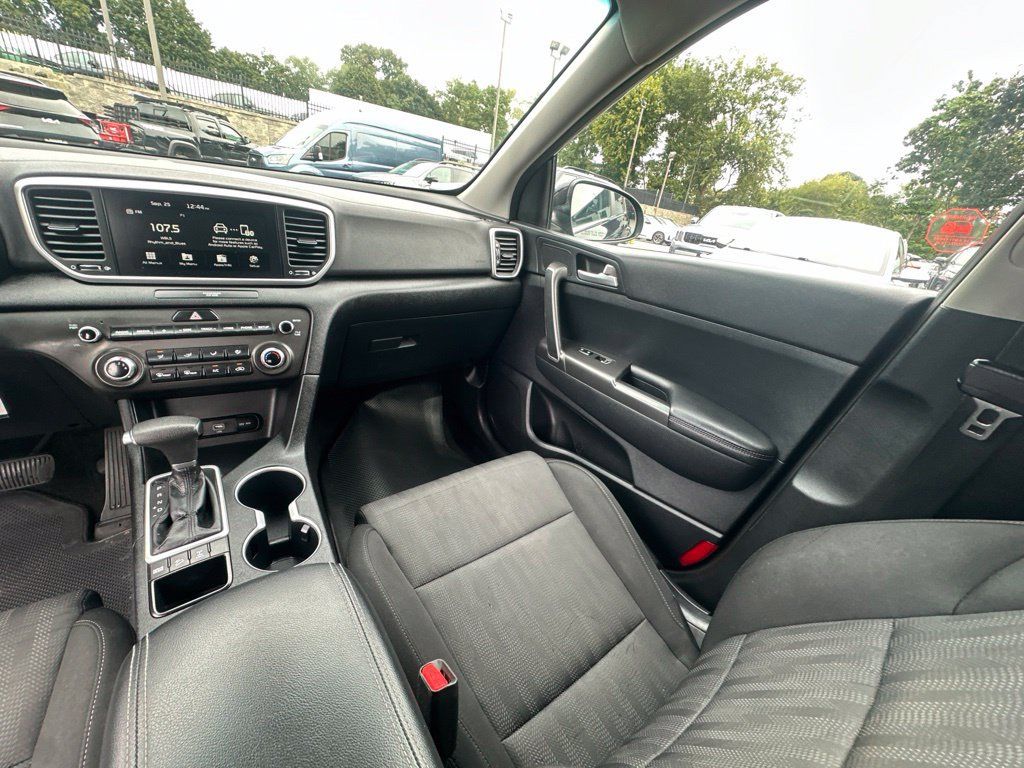 Used 2022 Kia Sportage LX AWD/4WD image 26