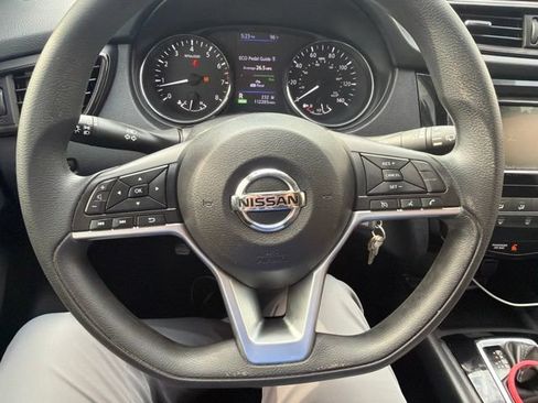 Used 2018 Nissan Rogue S FWD image 13