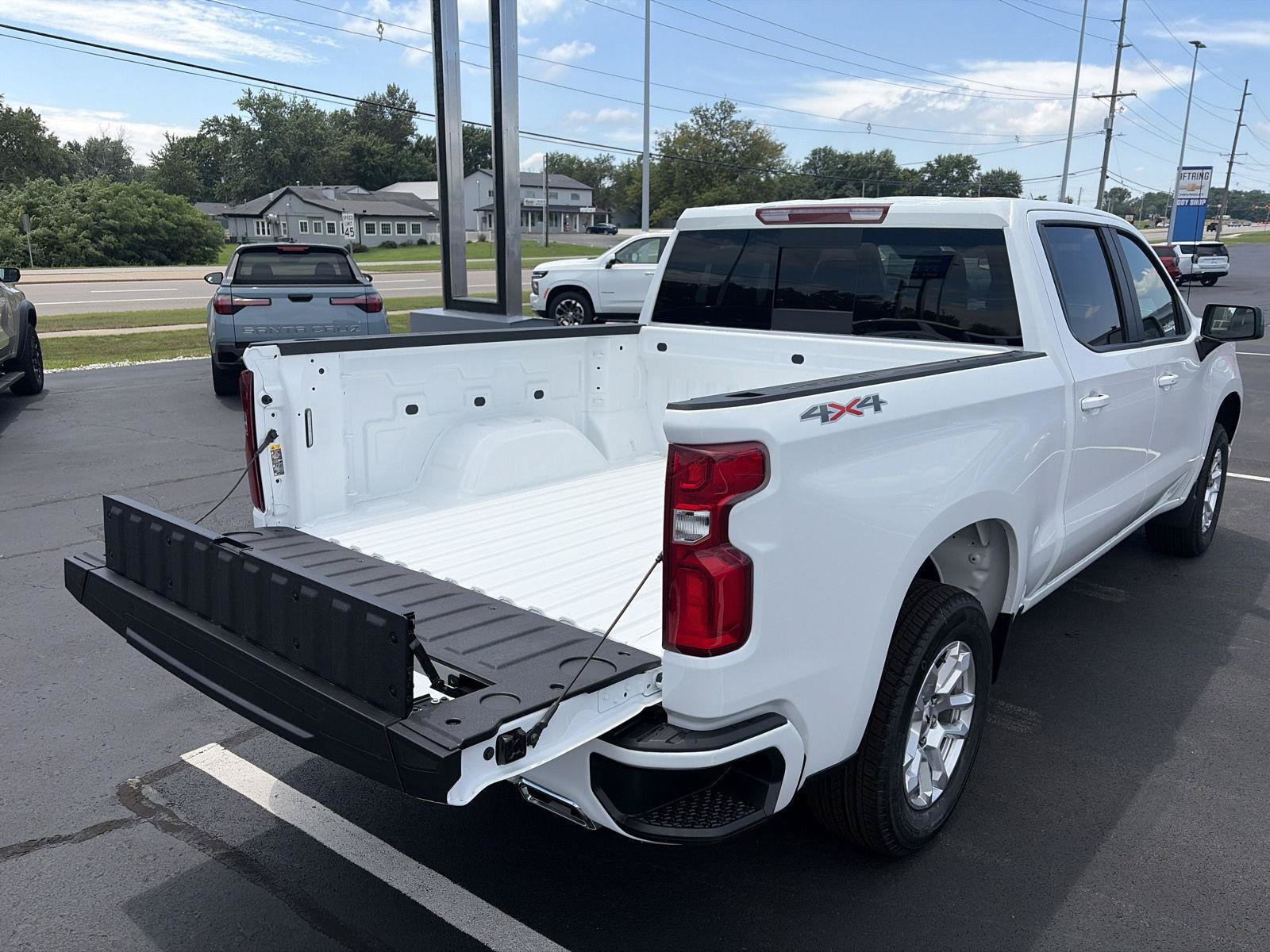 New 2026 Chevrolet Silverado 1500 RST w/ Convenience Package II AWD/4WD image 6
