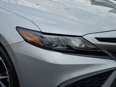 Certified 2022 Toyota Camry SE AWD/4WD image 9