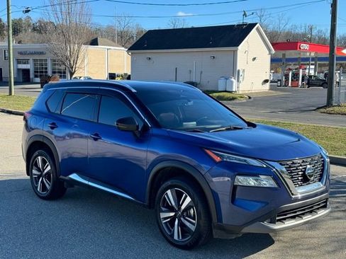 Used 2022 Nissan Rogue SL image 3