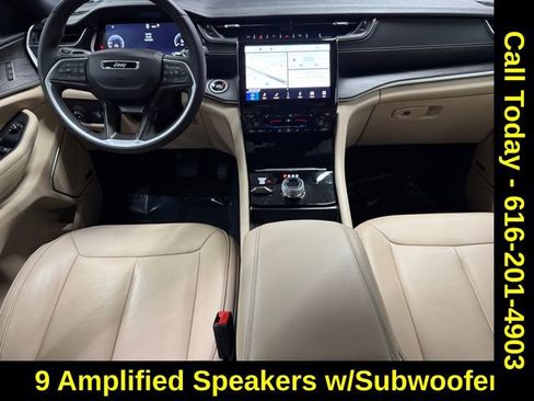 Used 2024 Jeep Grand Cherokee Limited w/ Black Appearance Package image 6