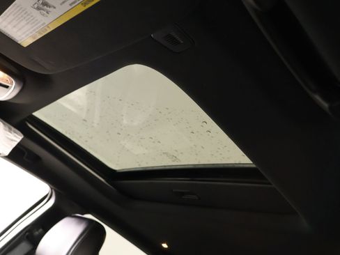 Used 2020 Jeep Grand Cherokee Limited RWD image 16