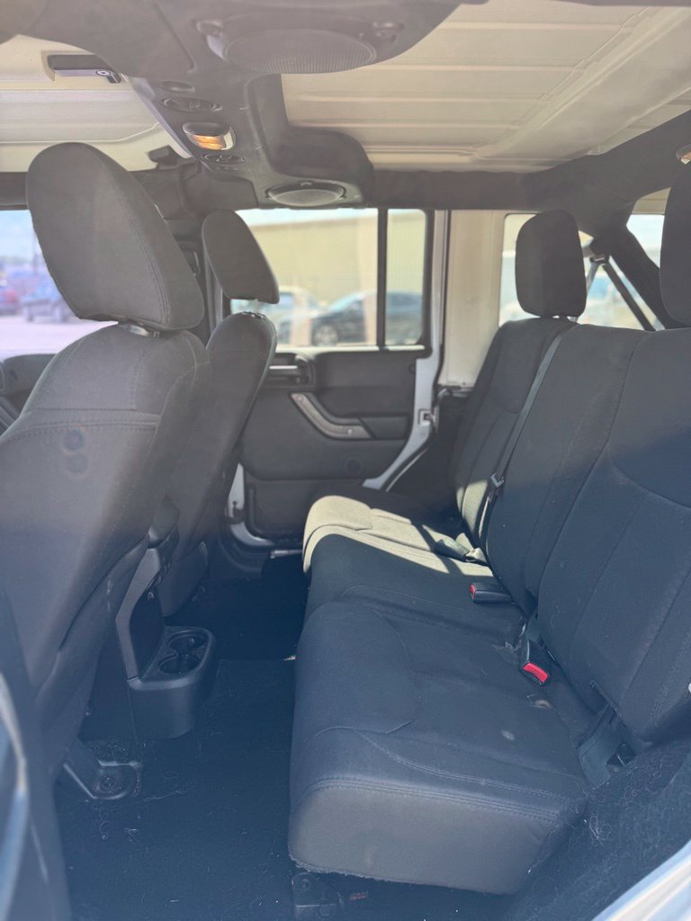 Used 2014 Jeep Wrangler Unlimited Sport w/ Quick Order Package 24S AWD/4WD image 9