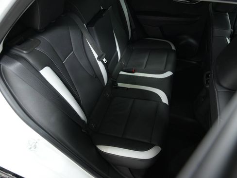 Used 2025 Buick Envision Sport Touring image 17