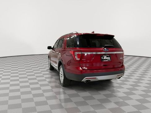 Used 2016 Ford Explorer XLT w/ Equipment Group 202A image 8
