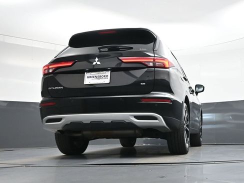 Used 2024 Mitsubishi Outlander SE image 35