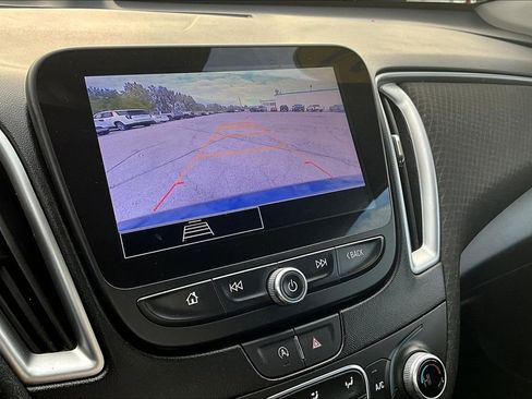 Used 2024 Chevrolet Malibu LT image 14