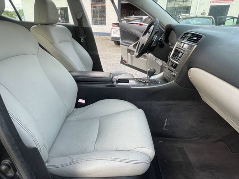 Used 2009 Lexus IS 250 AWD image 20