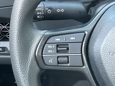 Used 2025 Honda Accord LX image 12