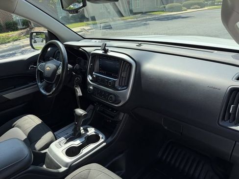 Used 2021 Chevrolet Colorado LT w/ Fleet Safety Package RWD image 32