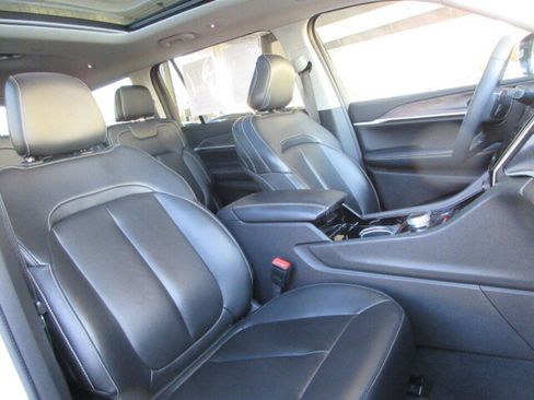 Used 2023 Jeep Grand Cherokee L Limited w/ Trailer Tow Group (B) image 30