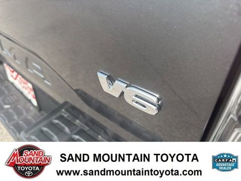 Used 2022 Toyota Tacoma TRD Off-Road w/ Technology Package image 11