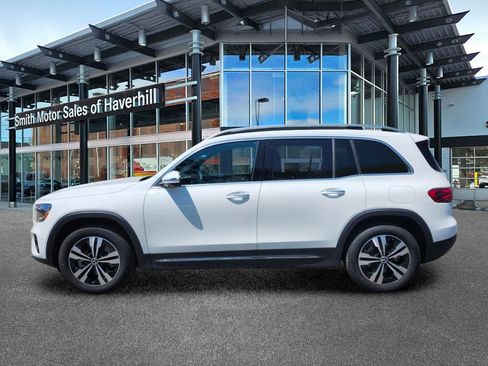 Used 2026 Mercedes-Benz GLB 250 4MATIC image 2