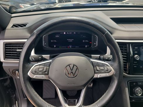 Used 2022 Volkswagen Atlas Cross Sport SEL R-Line AWD/4WD image 26