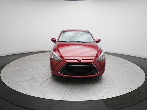 Used 2017 Toyota Yaris iA image 11