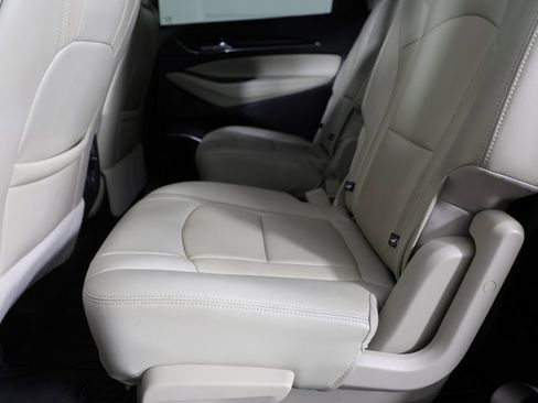 Used 2021 Buick Enclave Essence w/ Sound and Sites Package image 2