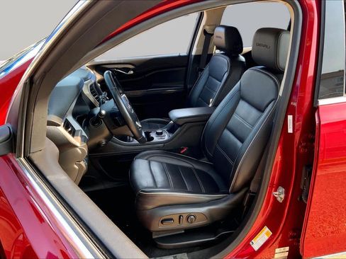 Used 2023 GMC Acadia Denali FWD image 8