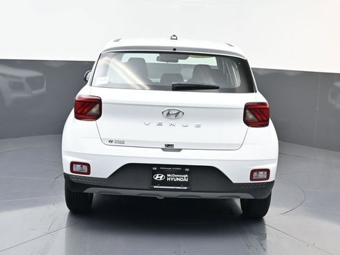 Certified 2026 Hyundai Venue SE FWD image 5