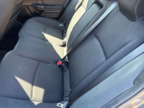 Used 2019 Honda Civic EX image 10