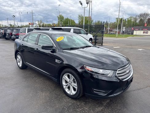 Used 2019 Ford Taurus SEL w/ Equipment Group 201A FWD image 3