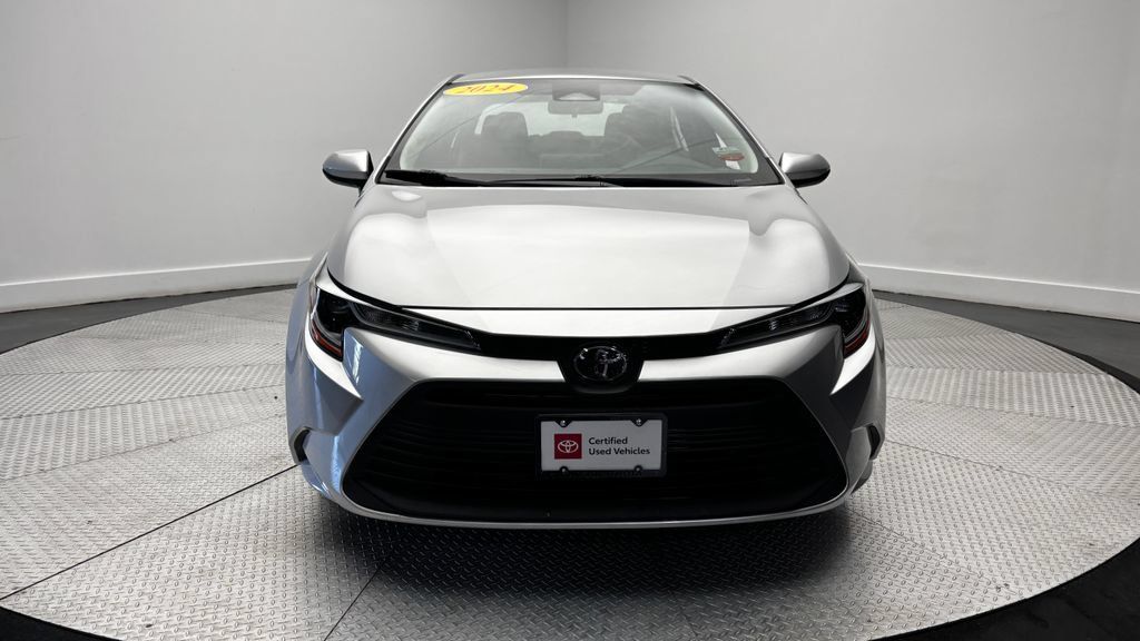 Used 2024 Toyota Corolla LE FWD image 39