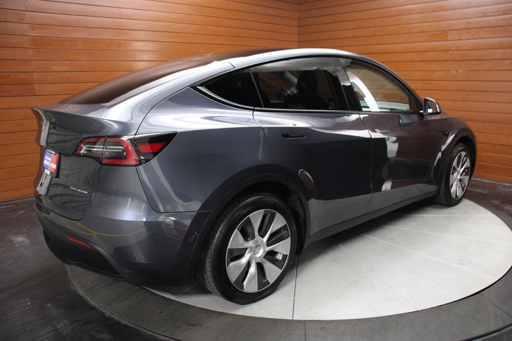 Used 2020 Tesla Model Y Long Range AWD/4WD image 18