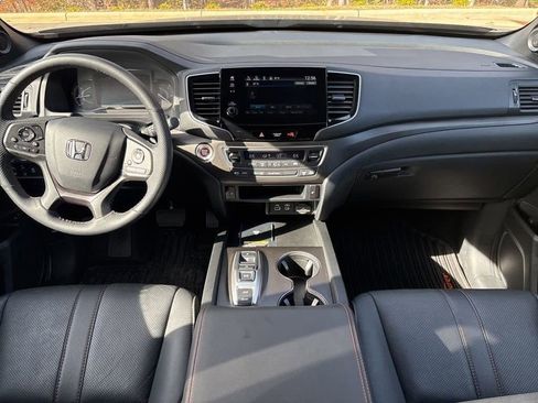 Used 2024 Honda Passport TrailSport image 14