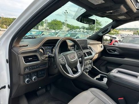 Used 2021 GMC Yukon SLT w/ SLT Luxury Plus Package AWD/4WD image 13