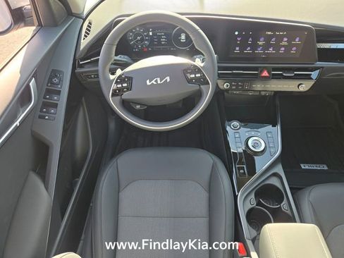 New 2026 Kia Niro Wind FWD image 13